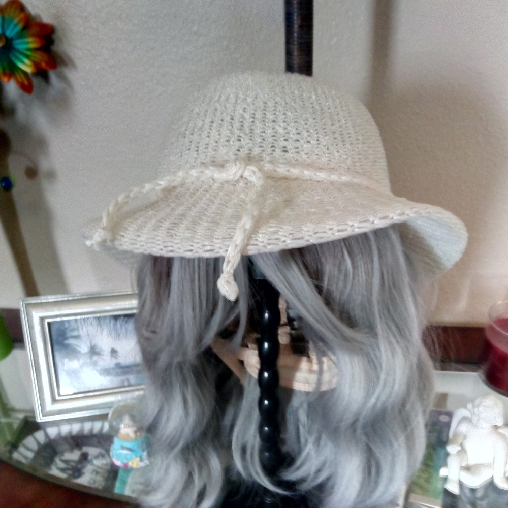 🛫🗼"CUTE LIL' SUMMER HAT"